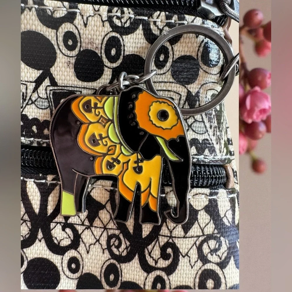 SAKROOTS Artist Circle Flat Crossbody Bag. - Picture 9 of 16